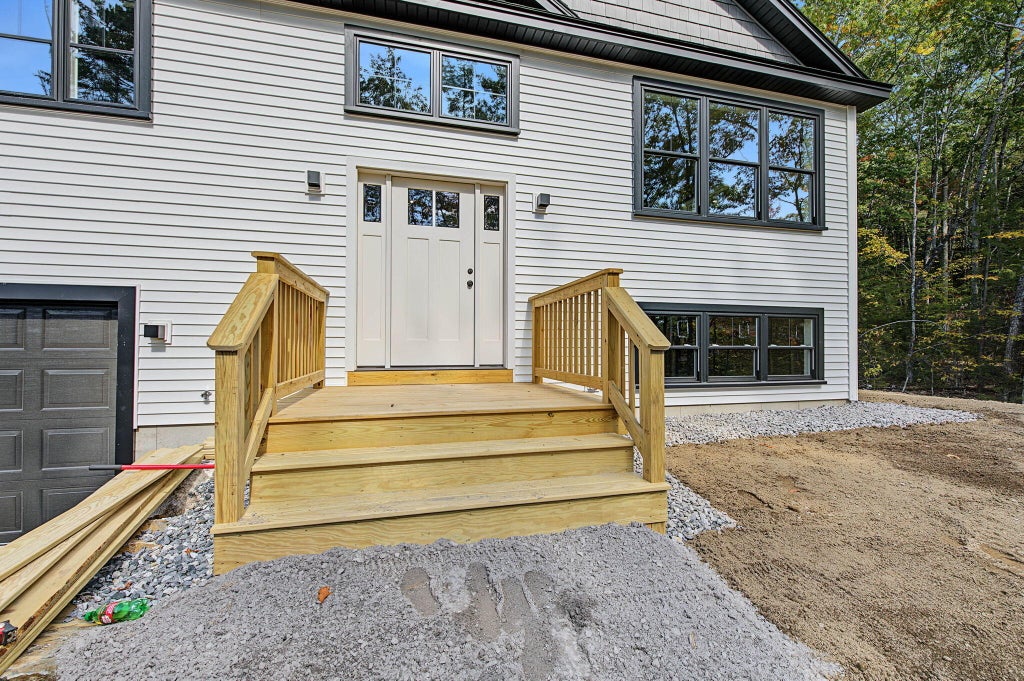 Photo of 24 Mayberry Landing, Naples, ME 04055 (MLS # 1661172)