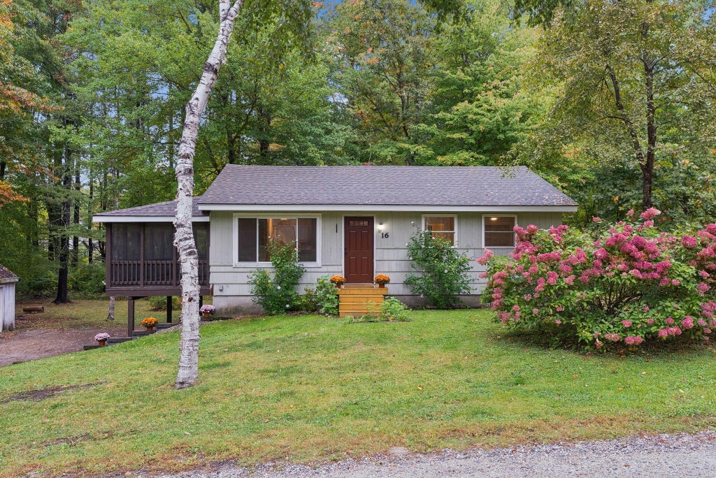 Photo of 16 Hideaway Lane, Falmouth, ME 04105 (MLS # 1683483)