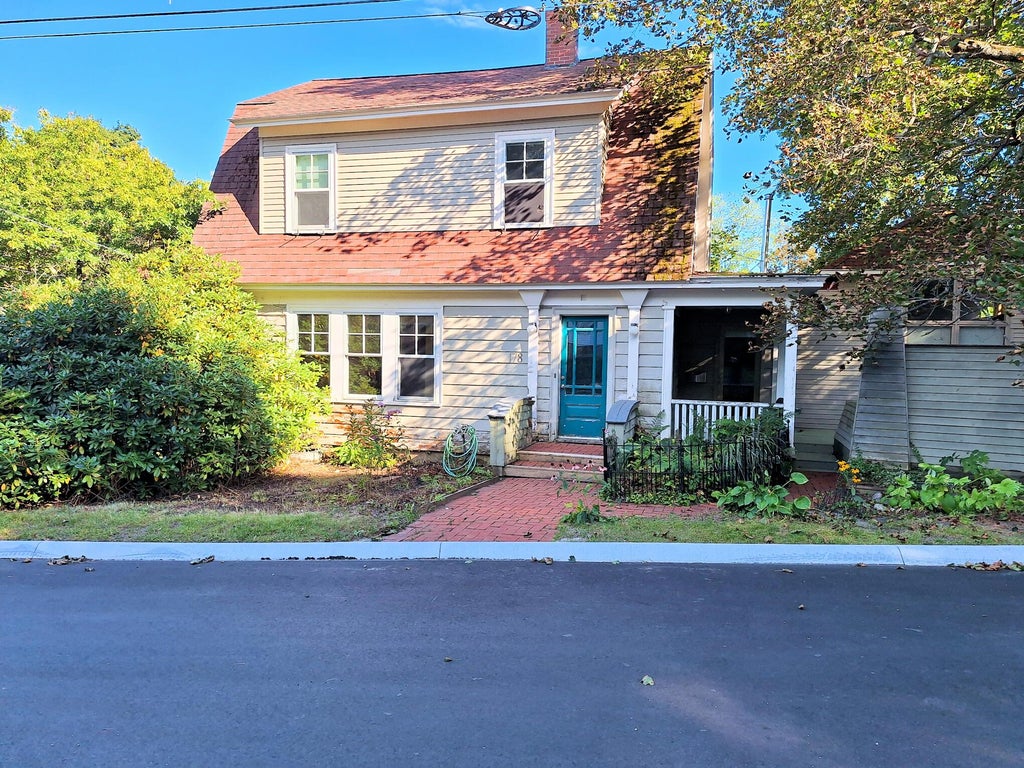 Photo of 178 Davis Avenue, Auburn, ME 04210 (MLS # 1679605)