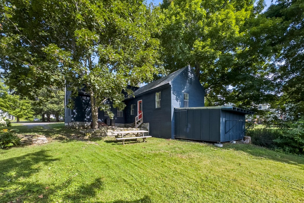 Photo of 975 Main Street, Waldoboro, ME 04572 (MLS # 1678626)
