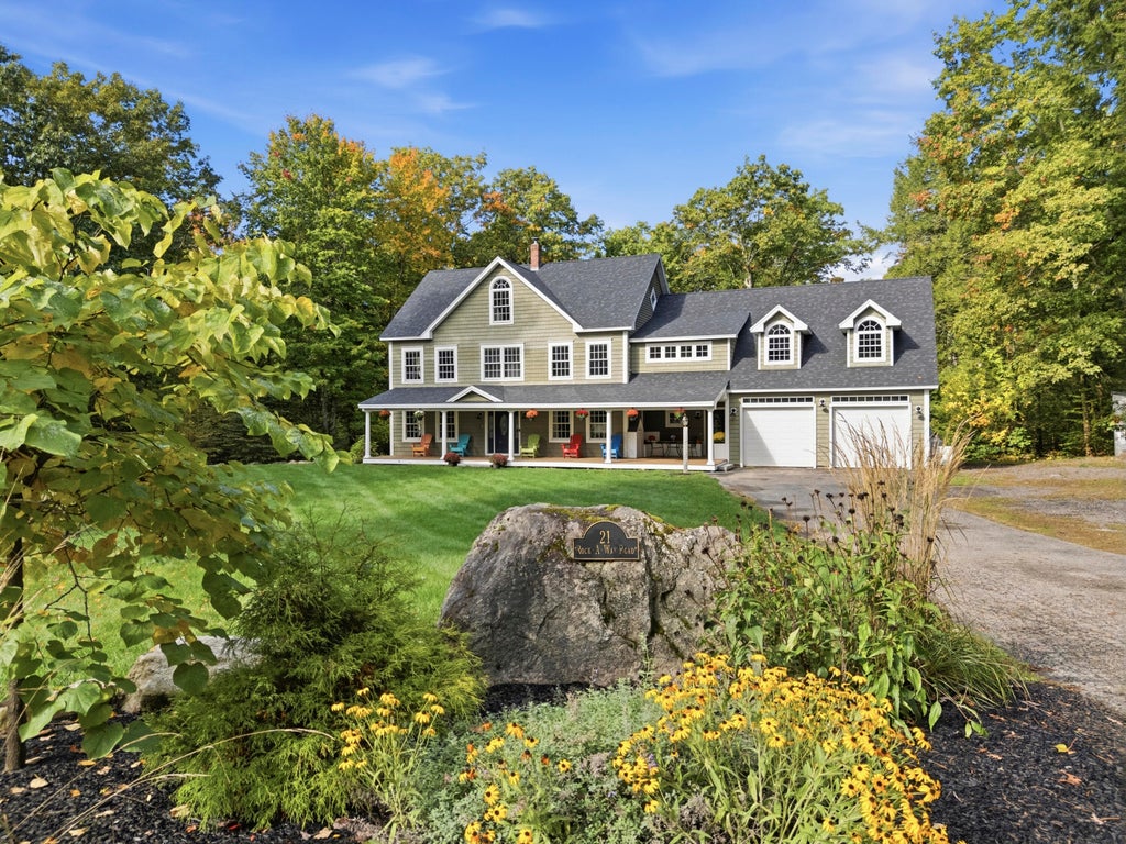 Photo of 21 Rockaway Road, Falmouth, ME 04105 (MLS # 1685026)