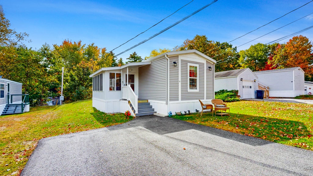 Photo of 20 Hawthorn Drive, Norway, ME 04268 (MLS # 1684027)