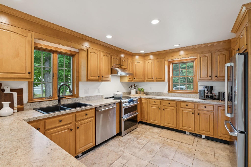 Photo of 12 Harrison Circle, Auburn, ME 04210 (MLS # 1684212)