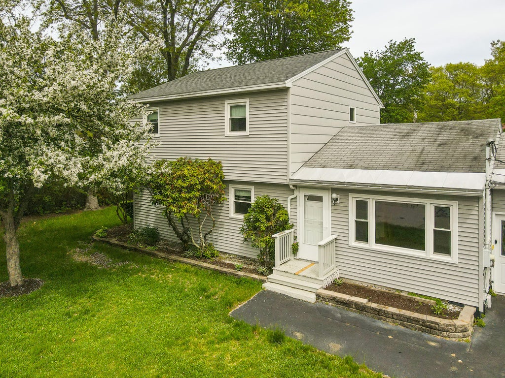 Photo of 92 Farview Drive, Sanford, ME 04073 (MLS # 1663692)