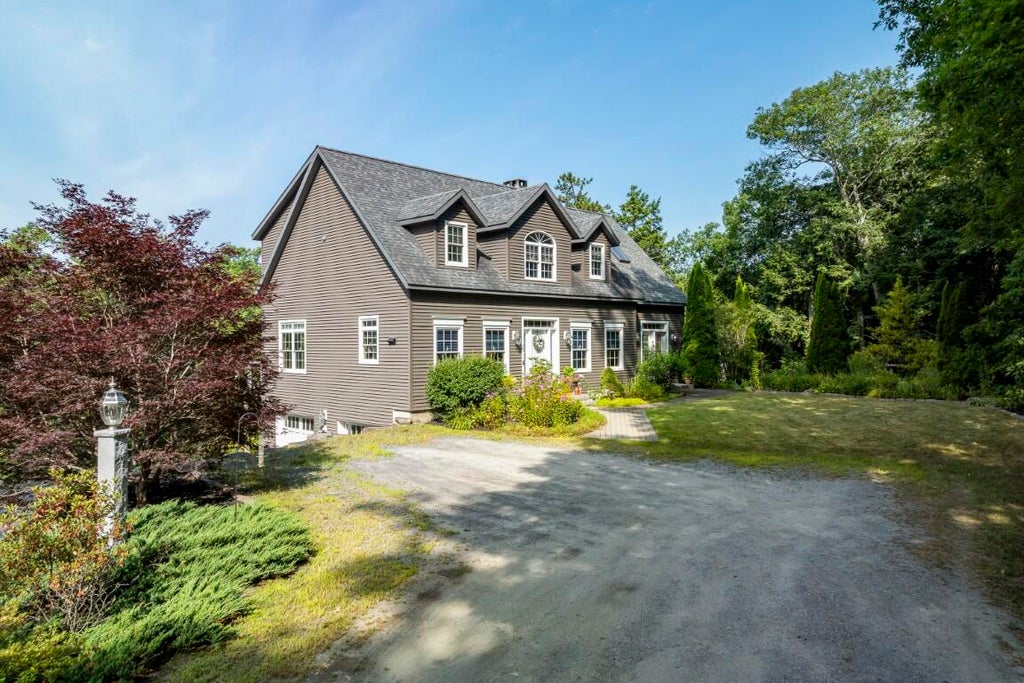 Photo of 29 Wiscasset Road, Boothbay, ME 04537 (MLS # 1679992)