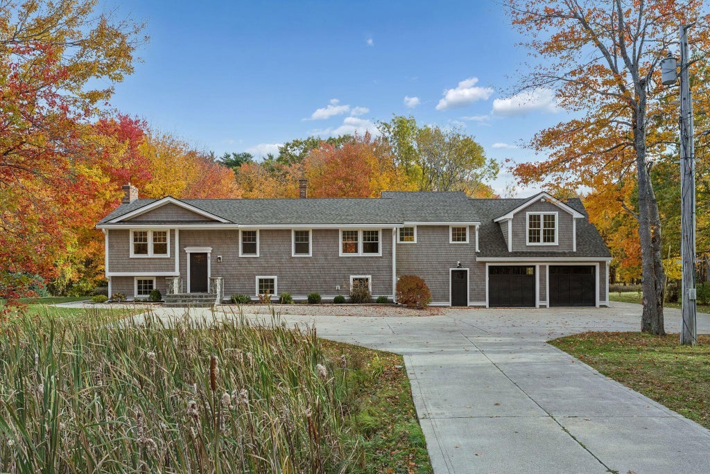 Photo of 1 Willow Ridge, Biddeford, ME 04005 (MLS # 1685533)