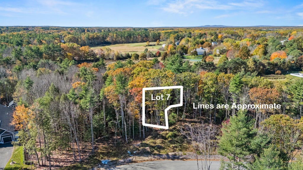Photo of 3 Dogwood Circle, Kennebunk, ME 04043 (MLS # 1685477)