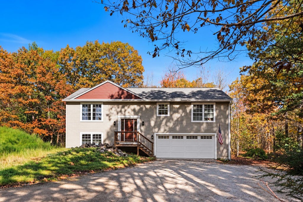 Photo of 7 Stephens Avenue, Gray, ME 04039 (MLS # 1684800)