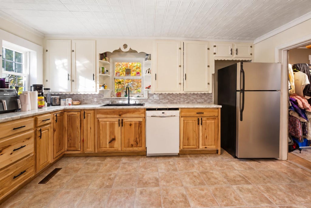 Photo of 725 College Avenue, Old Town, ME 04468 (MLS # 1683991)