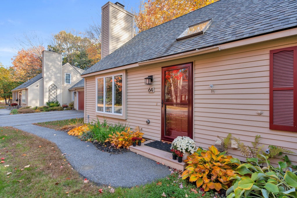 Photo of 64 Willow Grove Road, Brunswick, ME 04011 (MLS # 1684743)