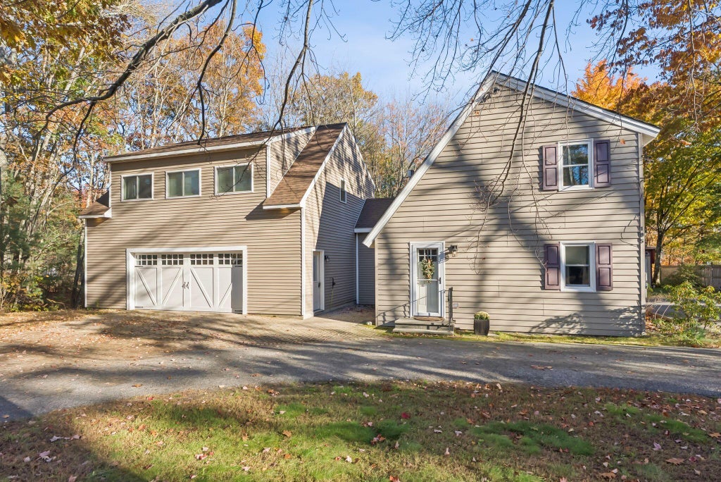 Photo of 105 Ross Road, Old Orchard Beach, ME 04064 (MLS # 1685298)