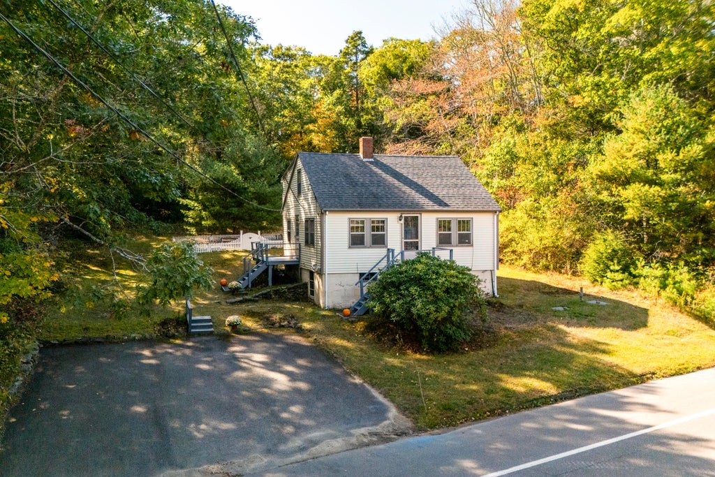Photo of 247 Ocean Point Road, Boothbay Harbor, ME 04538 (MLS # 1680276)