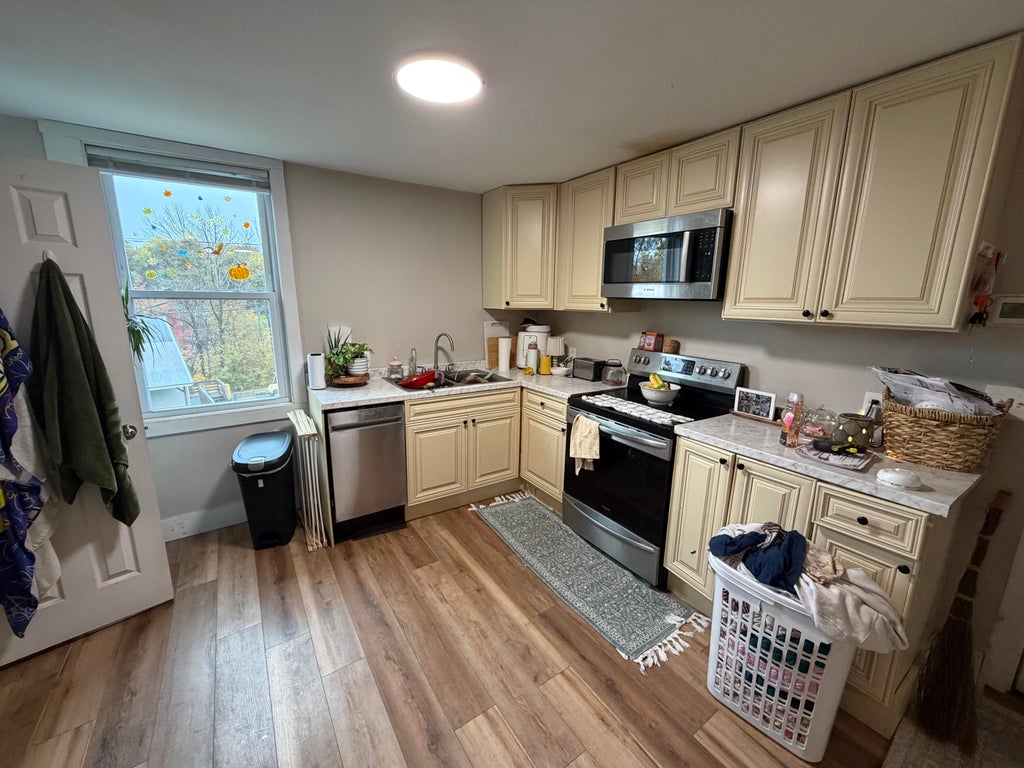 Photo of 33 Winter Street, Gardiner, ME 04345 (MLS # 1686143)