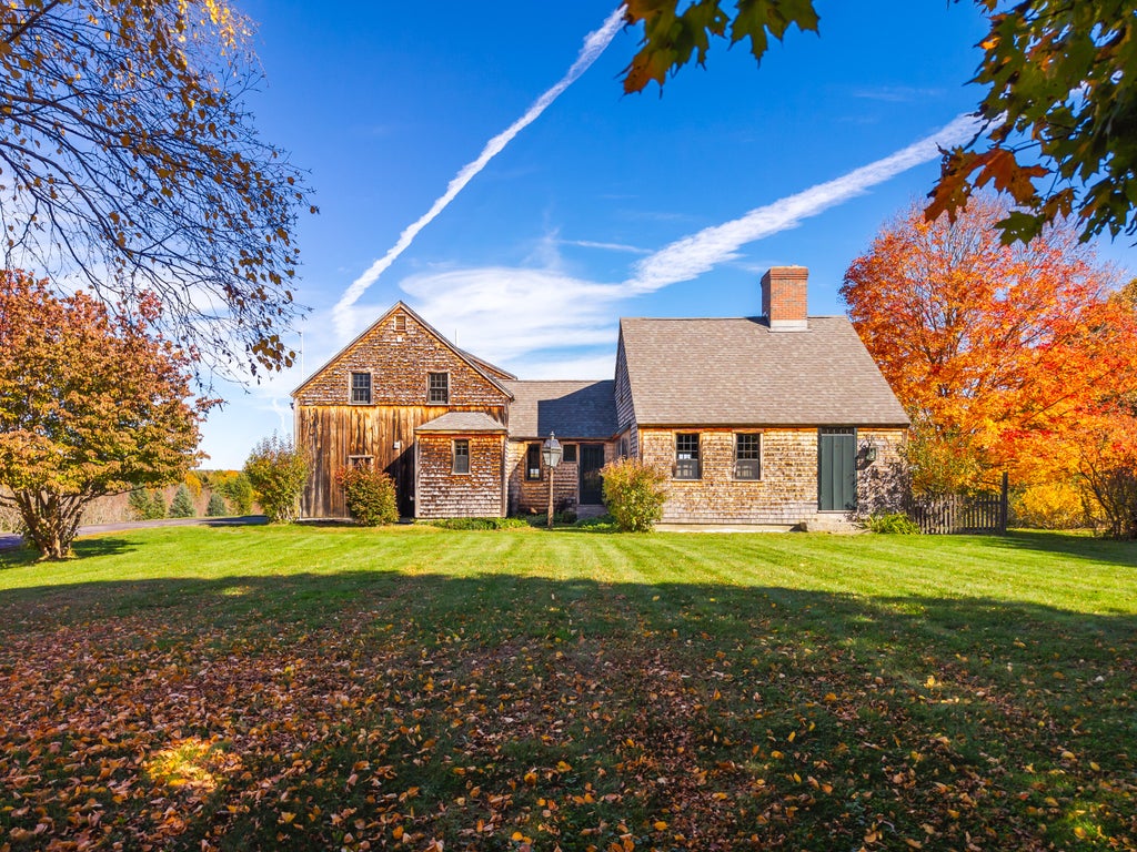 Photo of 1734 State Road, Eliot, ME 03903 (MLS # 1685540)