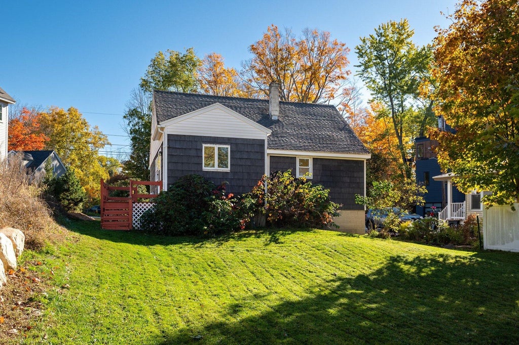 Photo of 39 Williams Avenue, Kittery, ME 03904 (MLS # 1685319)