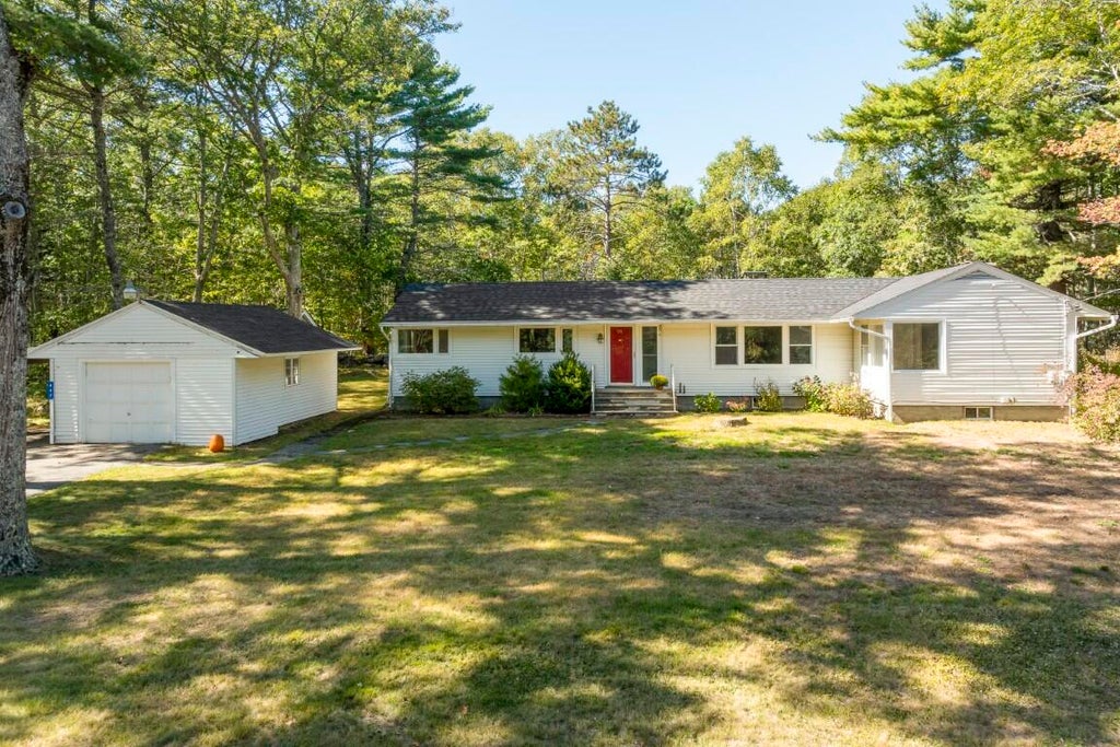 Photo of 447 Wiscasset Road, Boothbay, ME 04537 (MLS # 1661801)