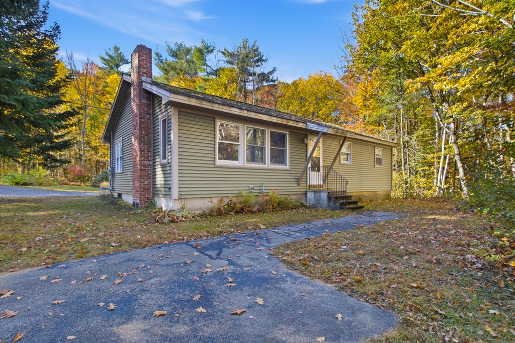 Photo of 707 S Pleasant Road, Lewiston, ME 04240 (MLS # 1685281)