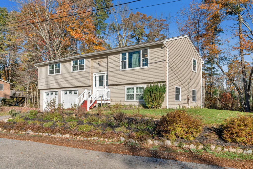 Photo of 12 Pierce Avenue, Sanford, ME 04073 (MLS # 1685181)