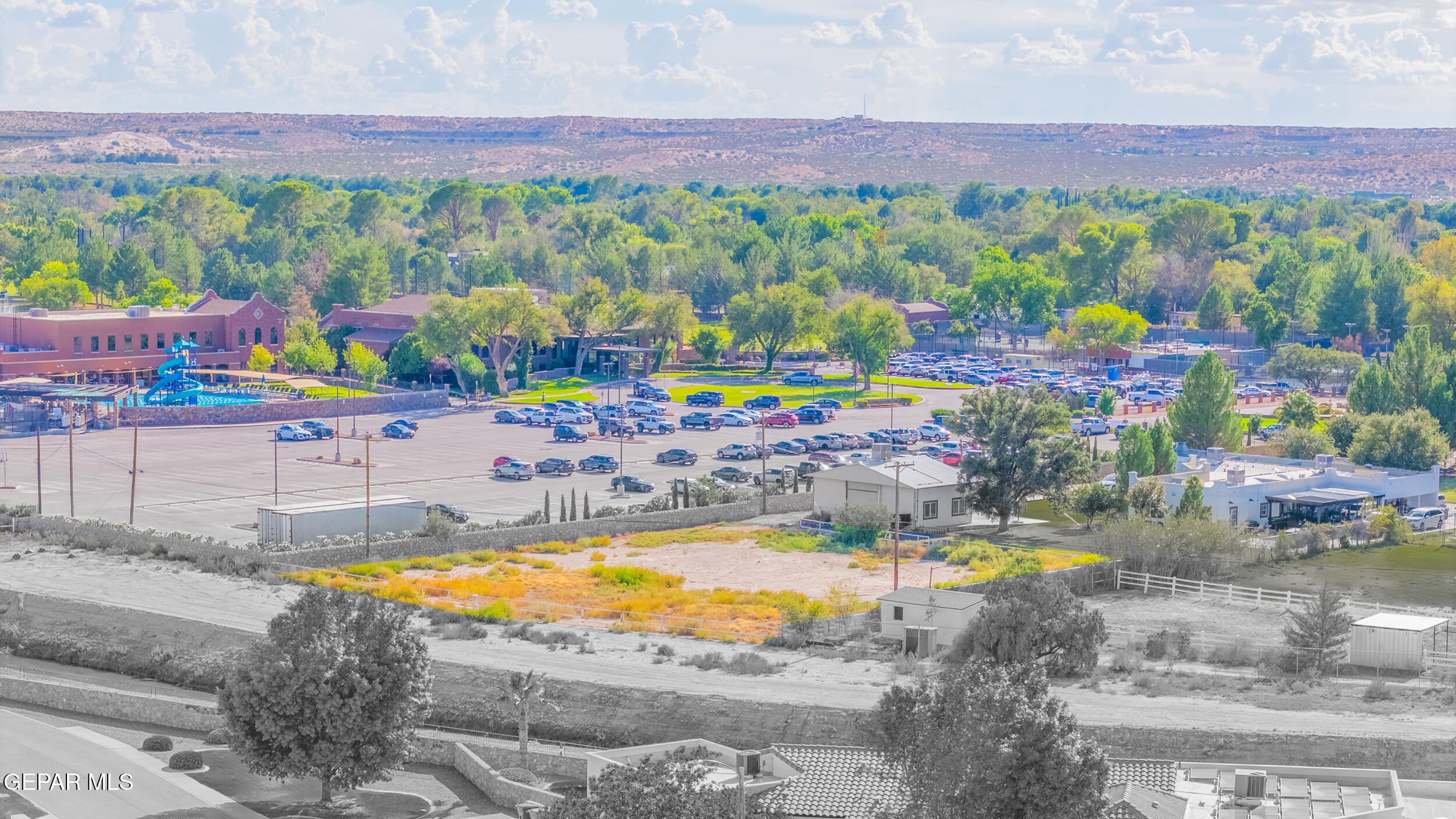 5016 Country Club Place