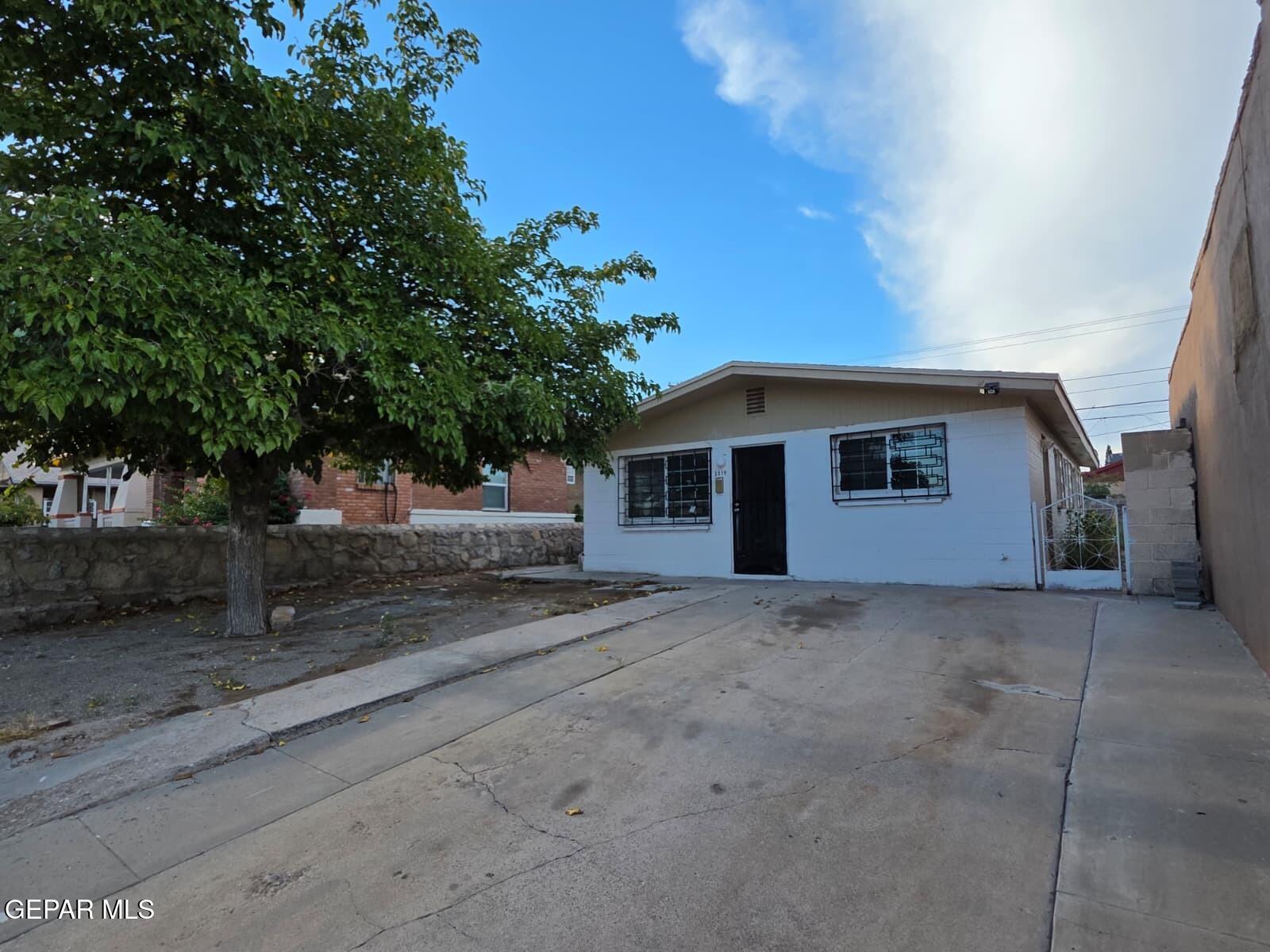 3219 SACRAMENTO Avenue
