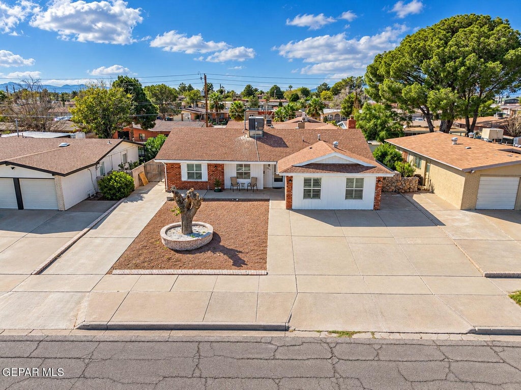 Photo of 2817 ARCHIE Drive, El Paso, TX 79935 (MLS # 953151)