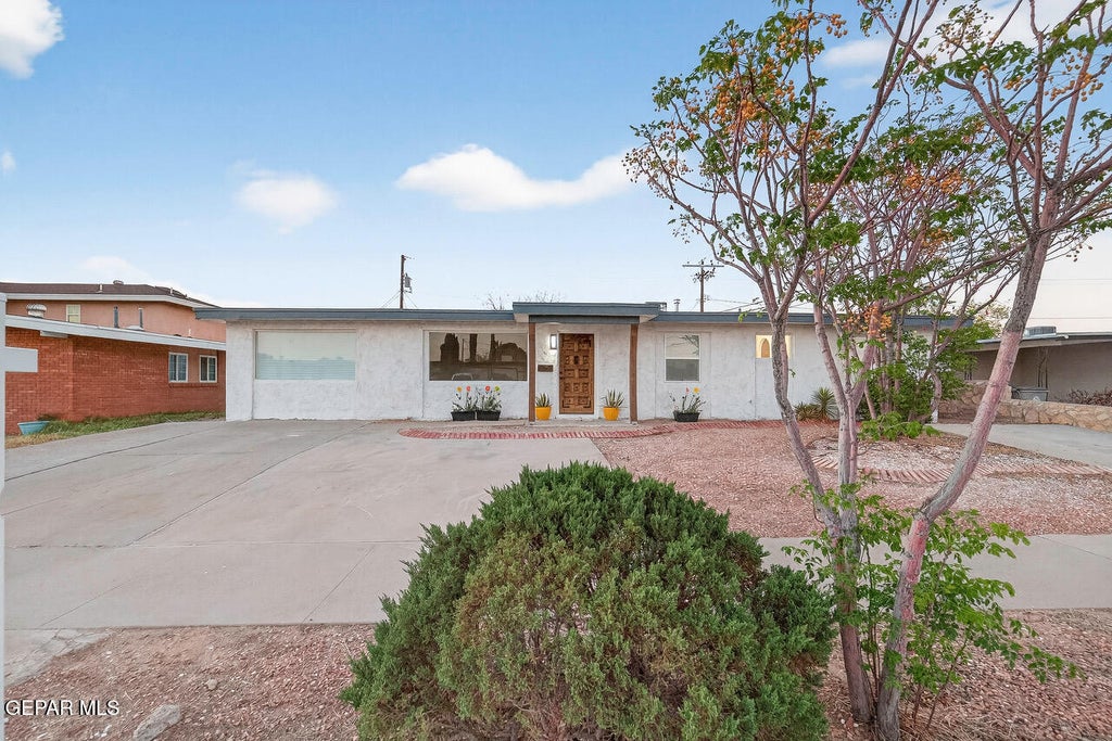 Photo of 10105 Saigon Drive, El Paso, TX 79925 (MLS # 949320)