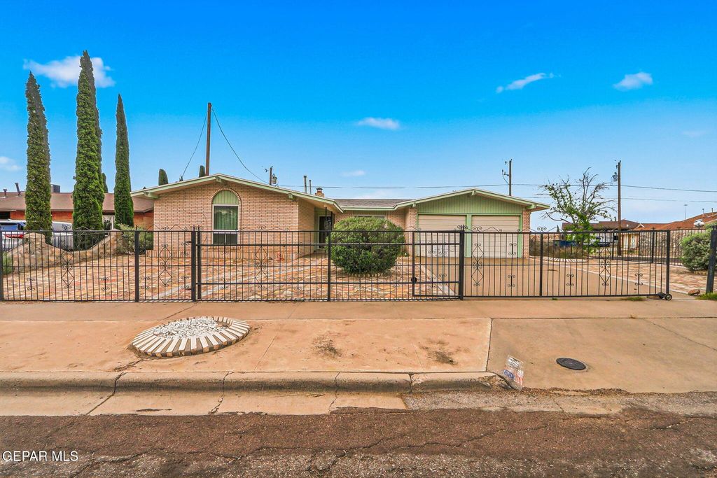 Photo of 10174 BON AIRE Drive, El Paso, TX 79924 (MLS # 941717)