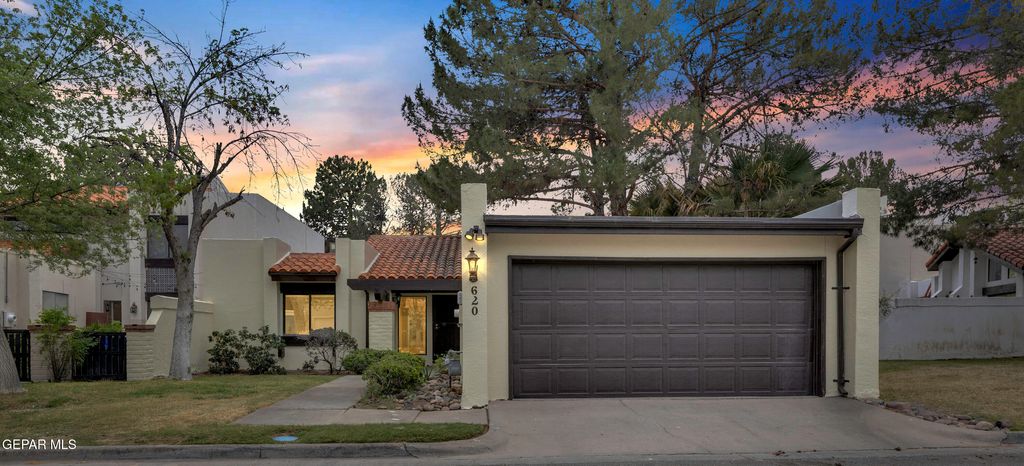 Photo of 620 LAKEWAY Drive, El Paso, TX 79932 (MLS # 941474)