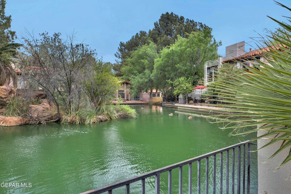 Photo of 620 LAKEWAY Drive, El Paso, TX 79932 (MLS # 941474)