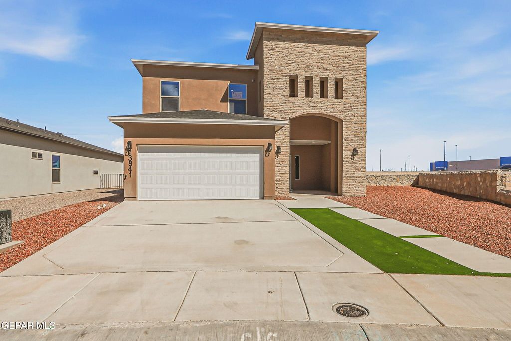 Photo of 13841 CENTRO VISTA, Horizon City, TX 79928 (MLS # 940466)