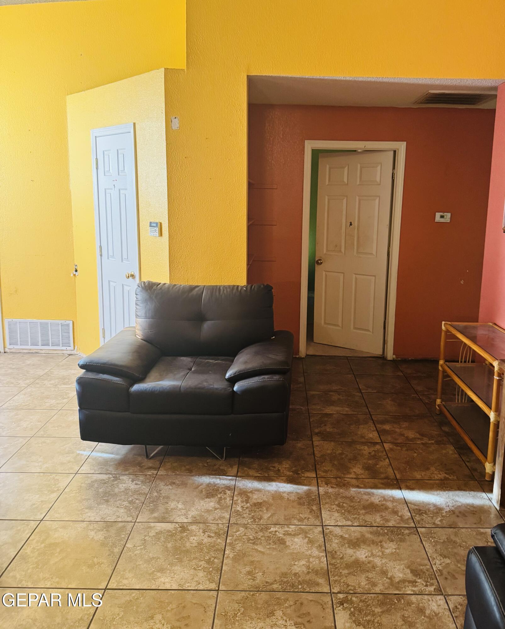 1228 Colina De Oro Street