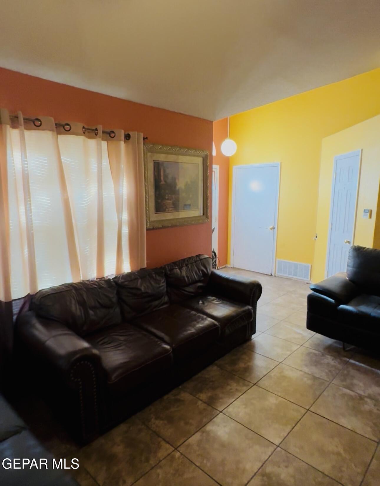 1228 Colina De Oro Street