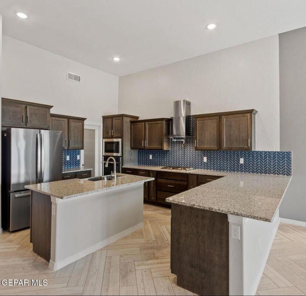 Photo of 114 Peregrino Trail, Sunland Park, NM 88008 (MLS # 939828)