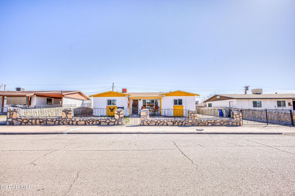 Photo of 952 DUSKIN Drive, El Paso, TX 79907 (MLS # 937851)