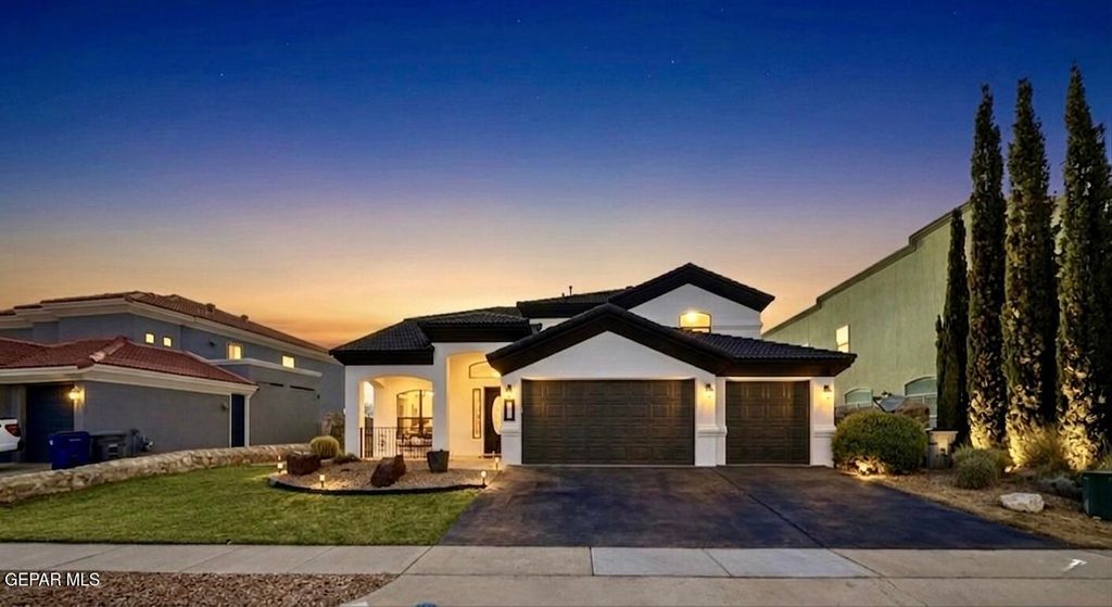 Photo of 6509 FRANKLIN COVE Place, El Paso, TX 79912 (MLS # 940932)