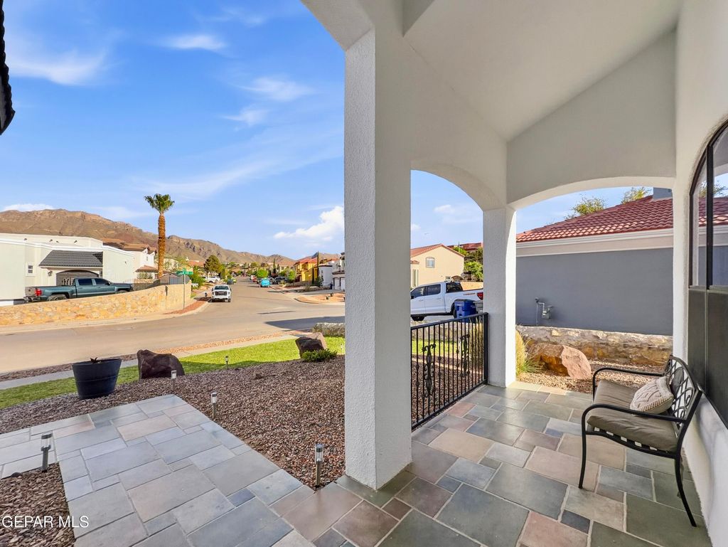 Photo of 6509 FRANKLIN COVE Place, El Paso, TX 79912 (MLS # 940932)