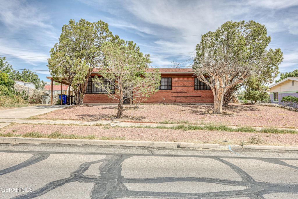 Photo of 4209 HERCULES Avenue, El Paso, TX 79904 (MLS # 940184)