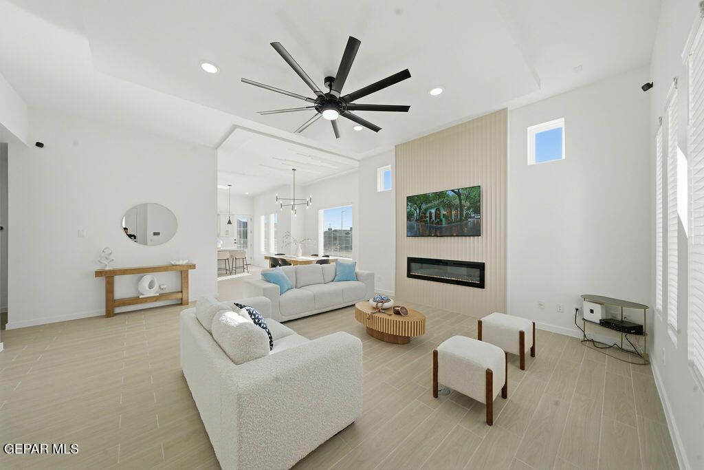 Photo of 637 Paseo Campanero Street, Horizon City, TX 79928 (MLS # 942028)