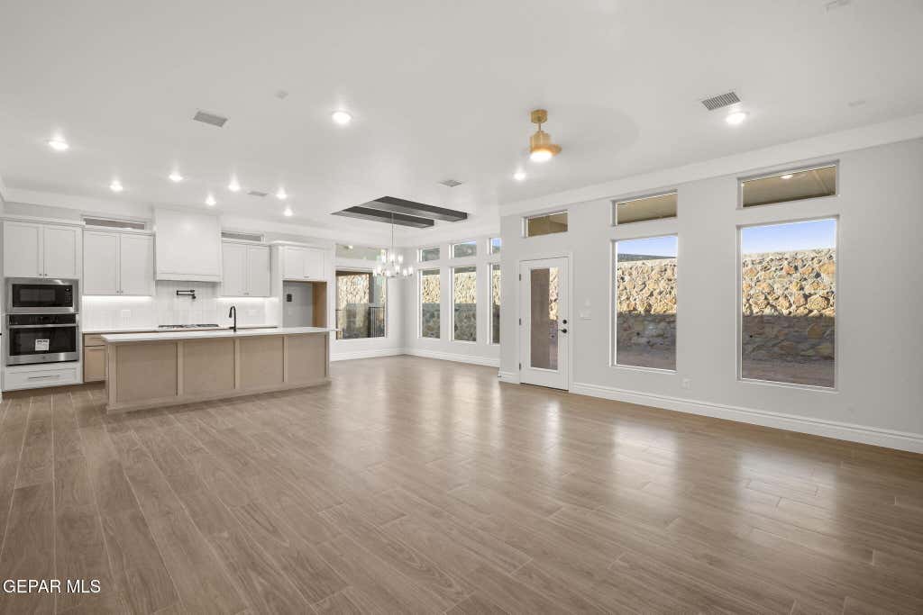 Photo of 13461 Emerald Terrace Drive, El Paso, TX 79928 (MLS # 947859)
