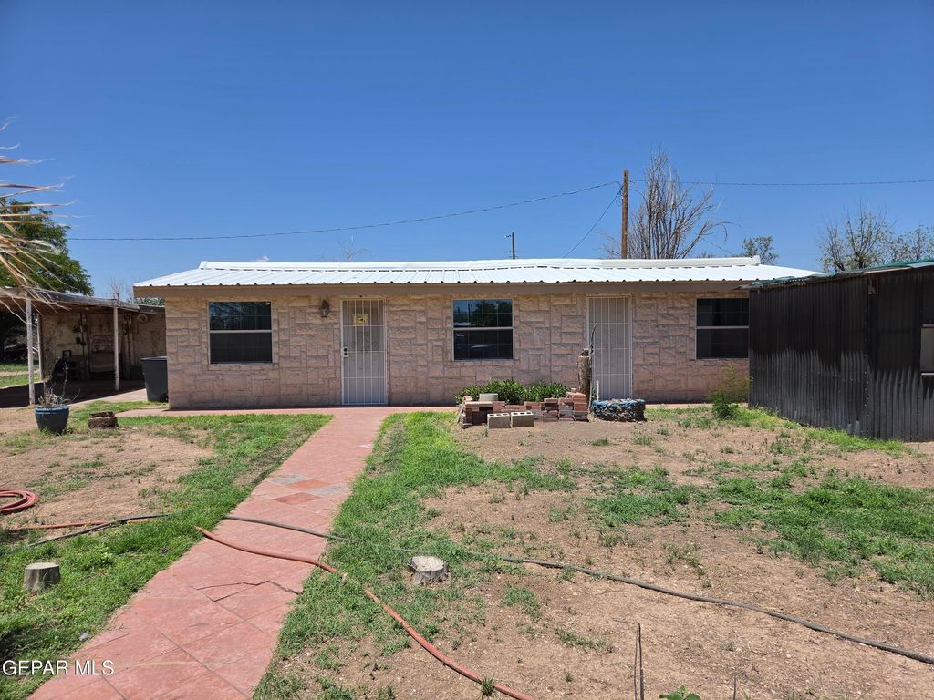 Photo of 506 Dodson Street, Dell City, TX 79837 (MLS # 946230)