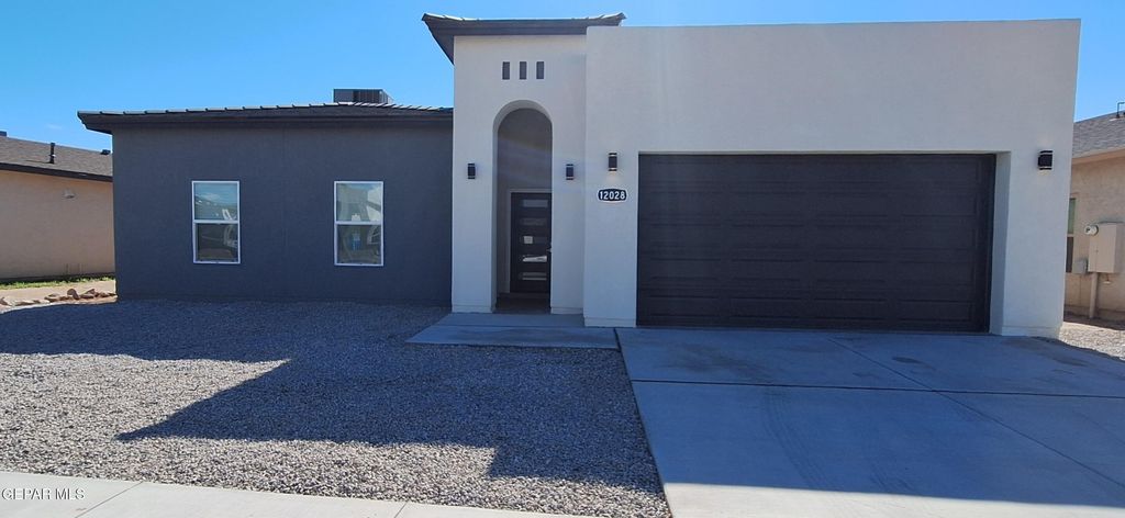 Photo of 12028 Iron Hollow Street, Socorro, TX 79927 (MLS # 931094)