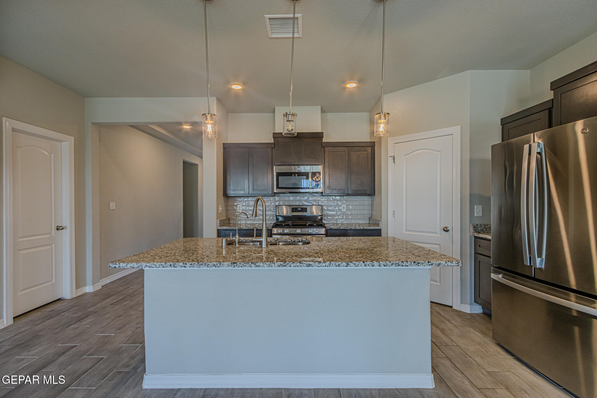 2387 ENCHANTED CROWN Lane