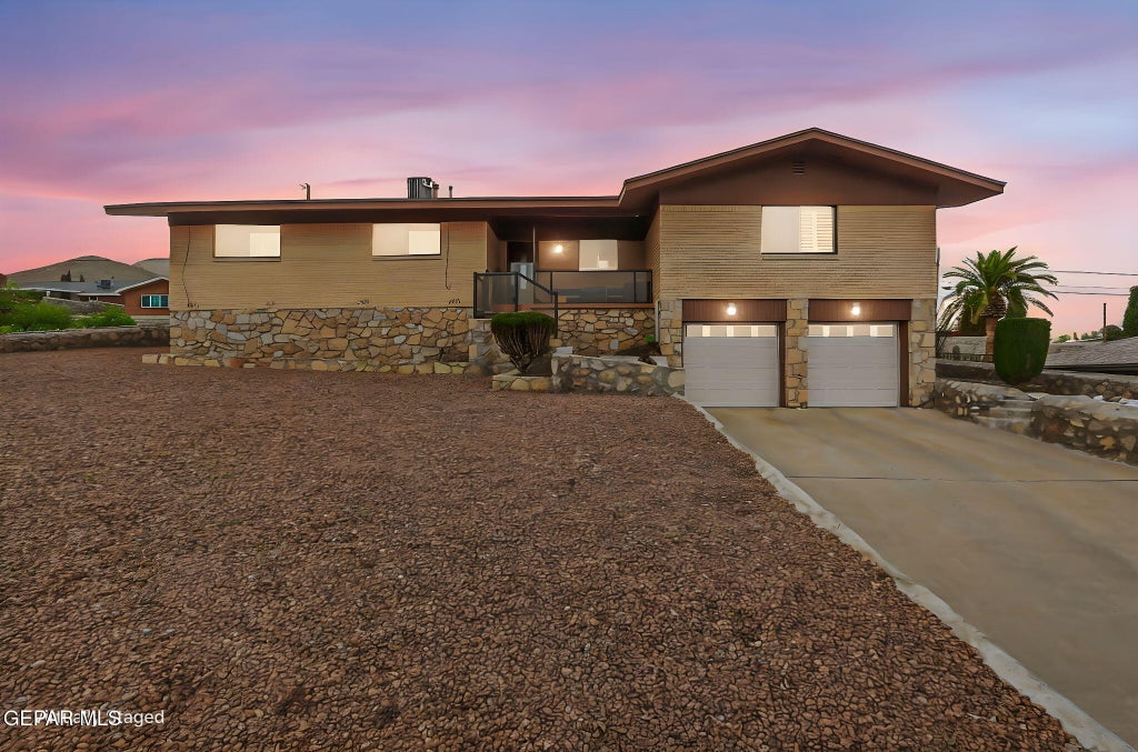 Photo of 3307 MOONLIGHT Avenue, El Paso, TX 79904 (MLS # 942305)