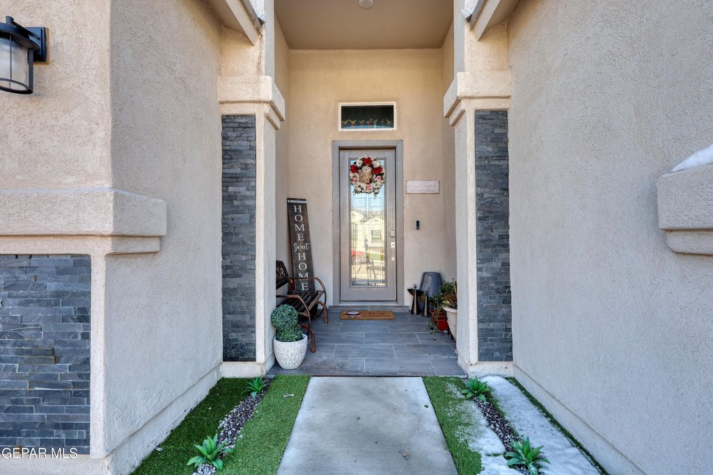 Photo of 12764 INDIAN CANYON, Horizon City, TX 79928 (MLS # 937209)