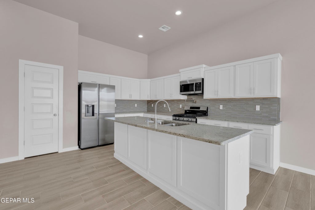 Photo of 51106 SAND VERBENA Avenue, El Paso, TX 79934 (MLS # 946105)
