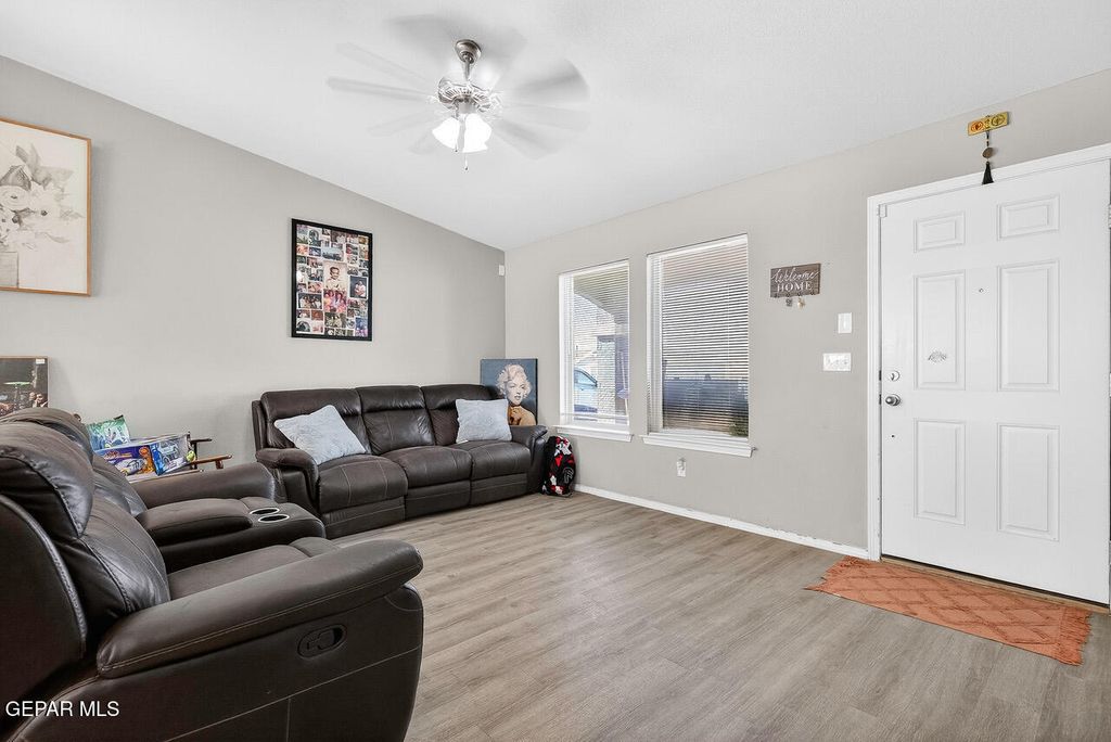 Photo of 14312 Paraiso Drive, Horizon City, TX 79928 (MLS # 941151)