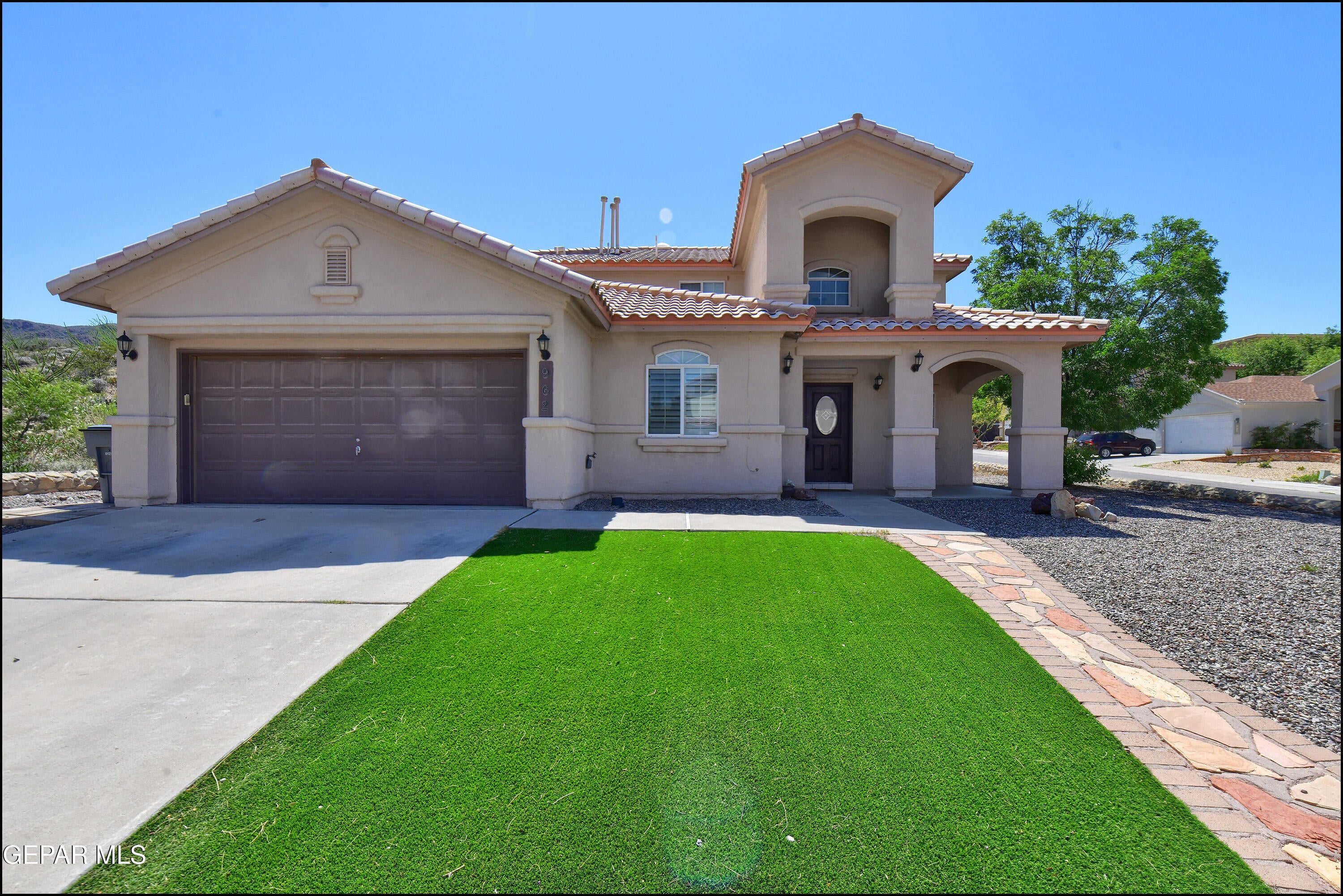 Photo 1 of 43 — 962 VIA DESCANSO Drive, El Paso, TX 79912