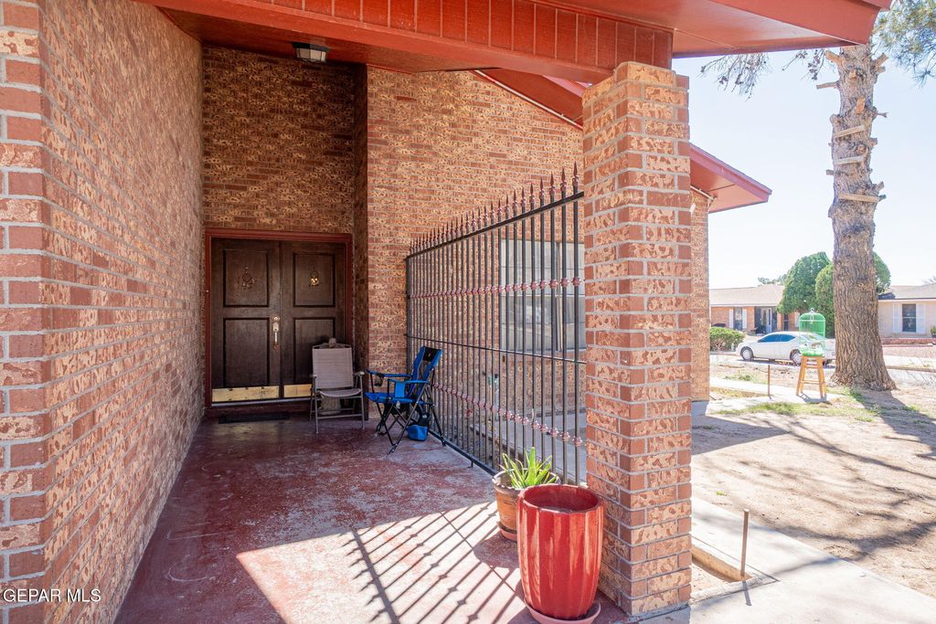 Photo of 4643 R L SHOEMAKER Drive, El Paso, TX 79924 (MLS # 940136)