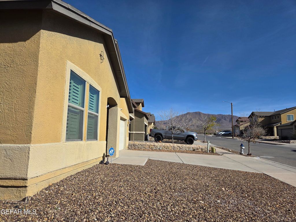 Photo of 7417 RED CEDAR Drive, El Paso, TX 79911 (MLS # 936514)