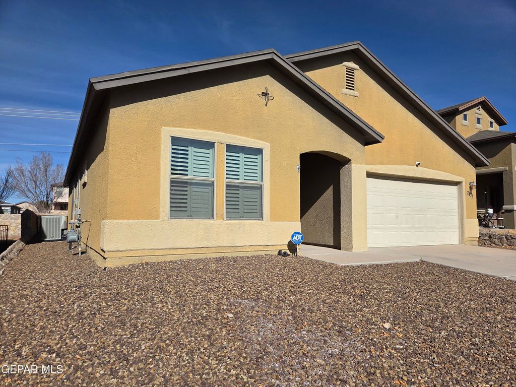 Photo of 7417 RED CEDAR Drive, El Paso, TX 79911 (MLS # 936514)